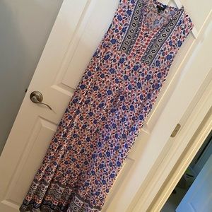 Light and airy maxi dress. Throw on jean jacket to take to fall.